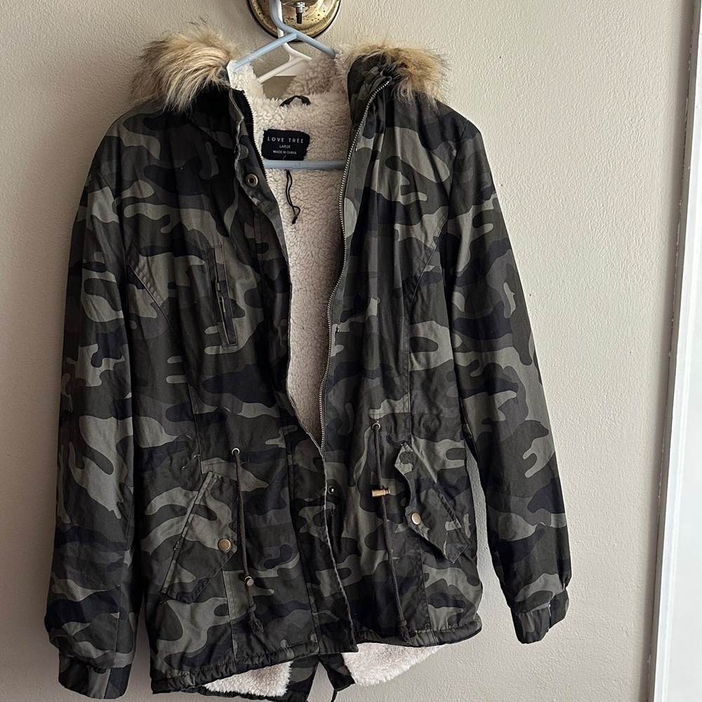 Love Tree Camouflage Jacket with Faux Fur Hood